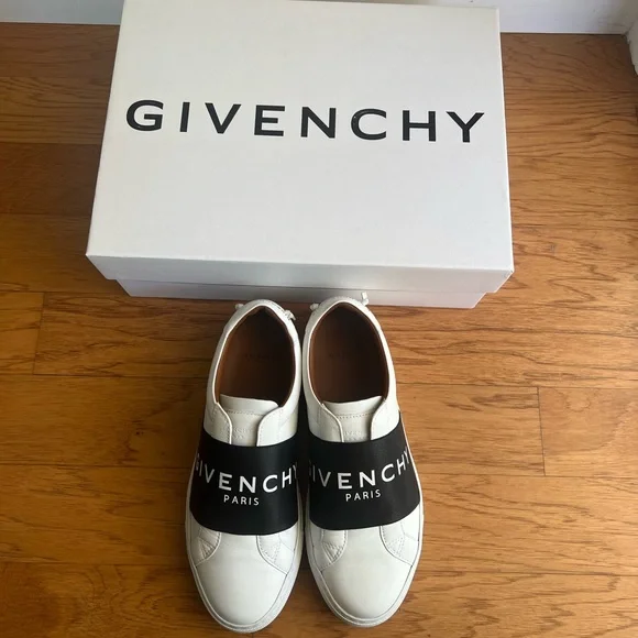 Givenchy sneakers - Picture 2 of 11